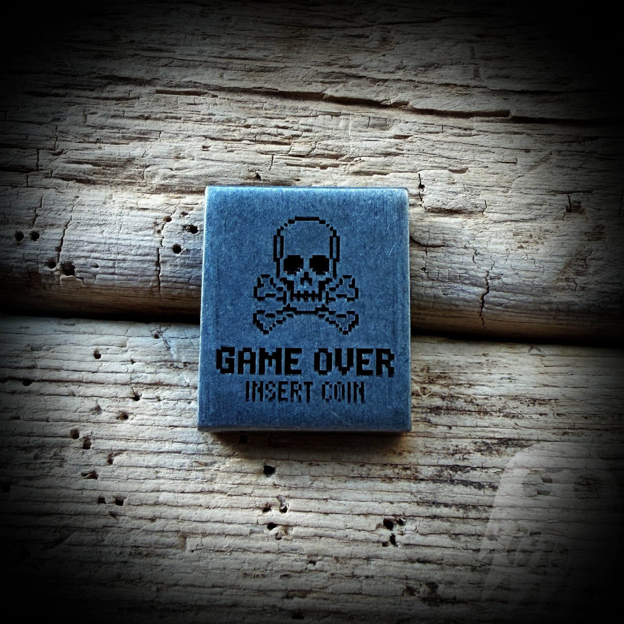 MOLLE CLIP - Game Over Insert Coin Molle Clip