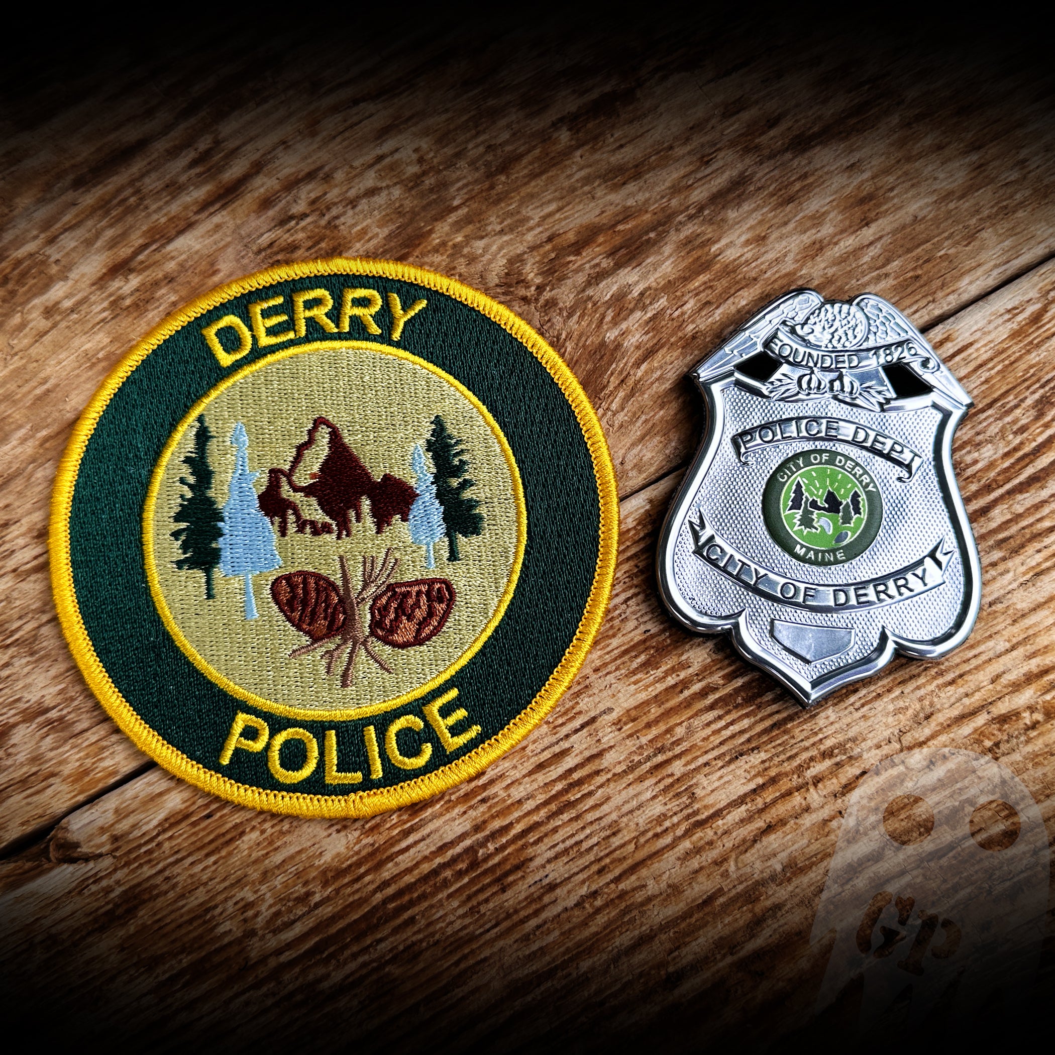 #85 - Derry, ME Police Department - IT movies - You get BOTH Patch and Badge